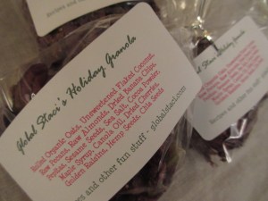 Homemade organic granola - the perfect holiday gift!